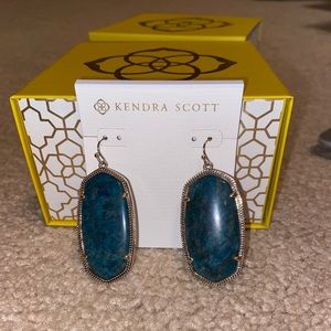 NWOT Kendra Scott Ellie Drop Earrings